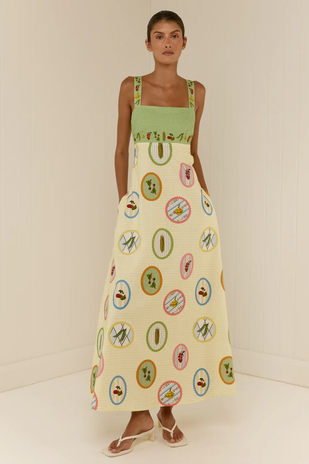 Belle Dress Garden Frames